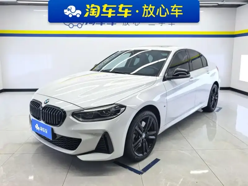 BMW 1 Series, 2022