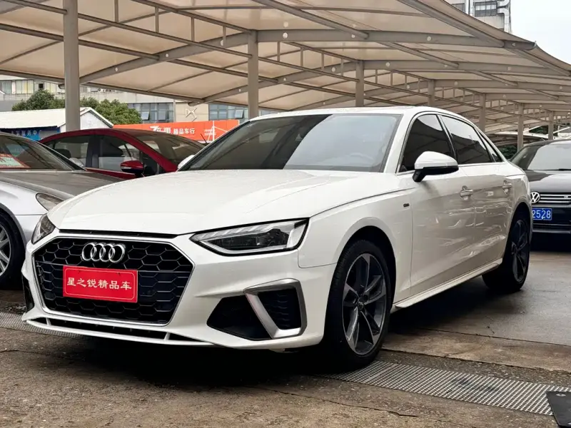 Audi A4L, 2020