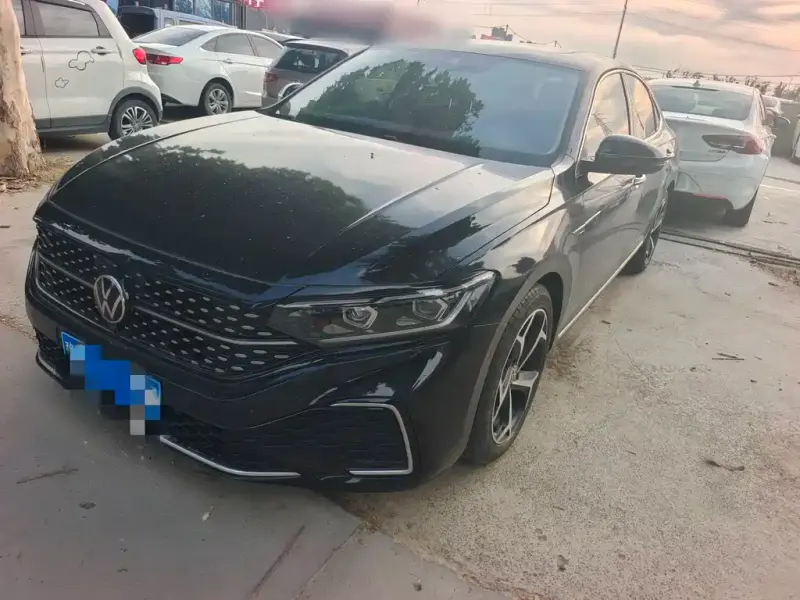 Volkswagen Passat, 2023