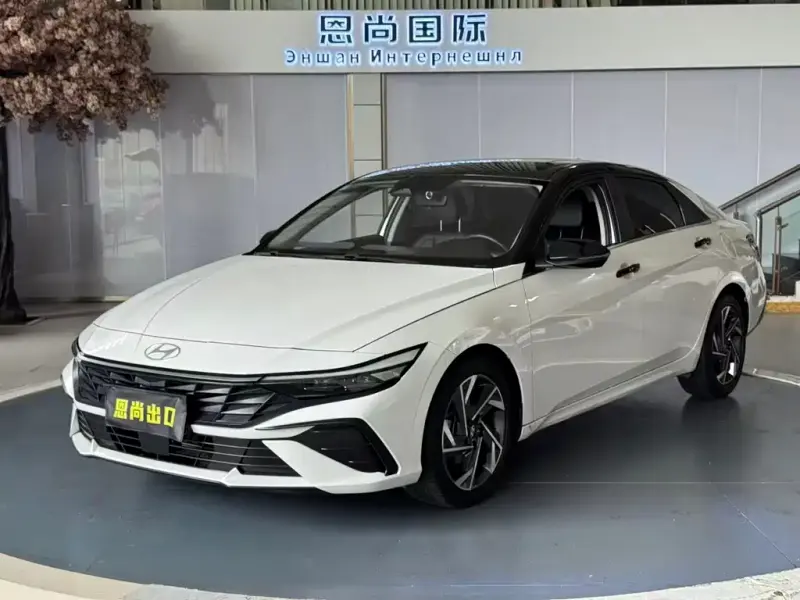 Hyundai Elantra, 2023