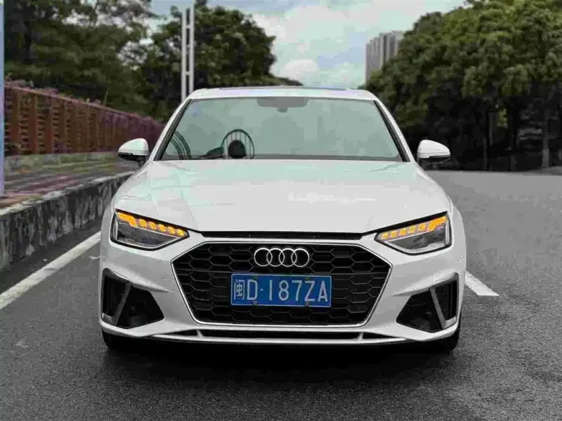 Audi A4L, 2023