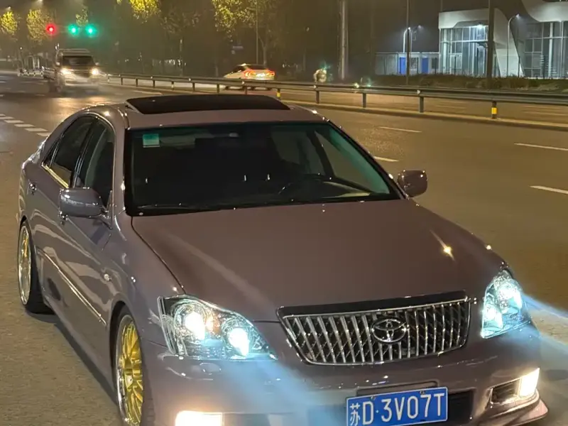 Toyota Crown, 2008