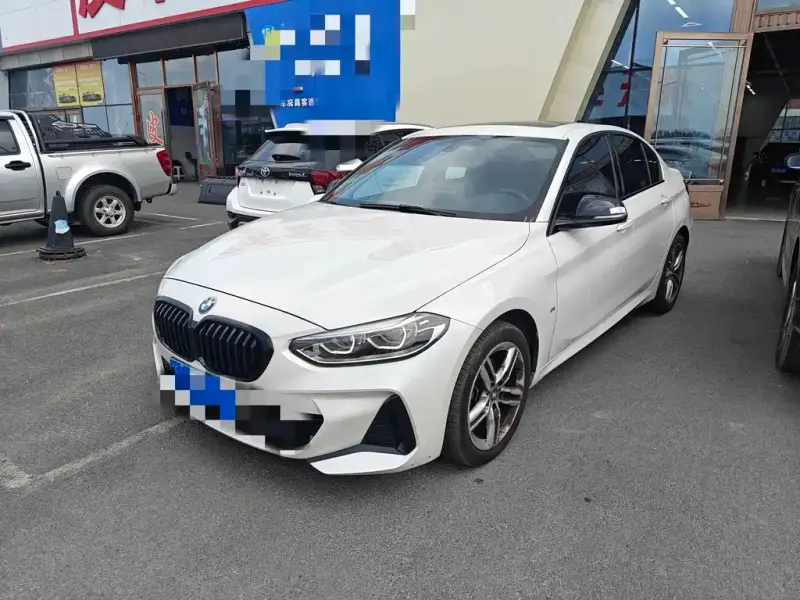 BMW 1 Series, 2022