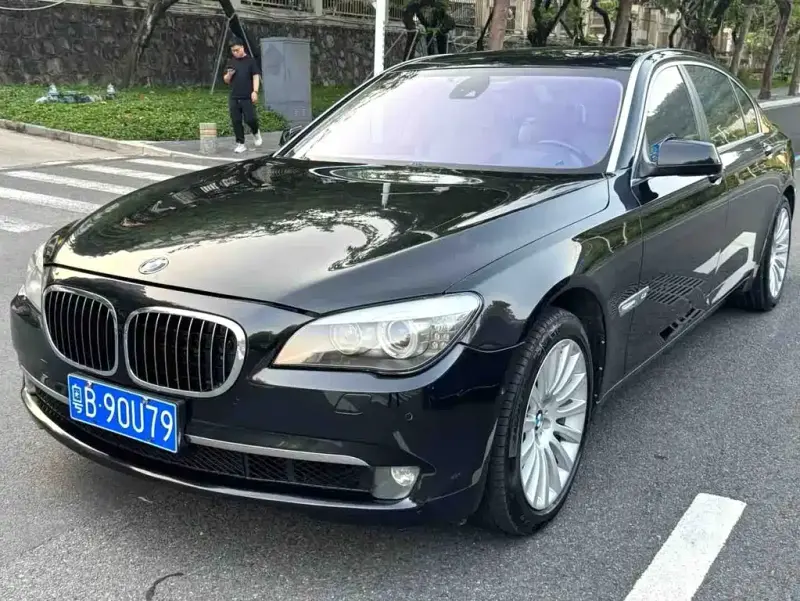 BMW 7 Series, 2011