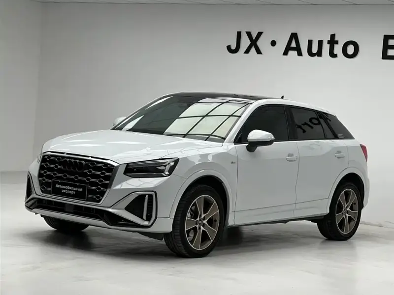 Audi Q2L, 2021