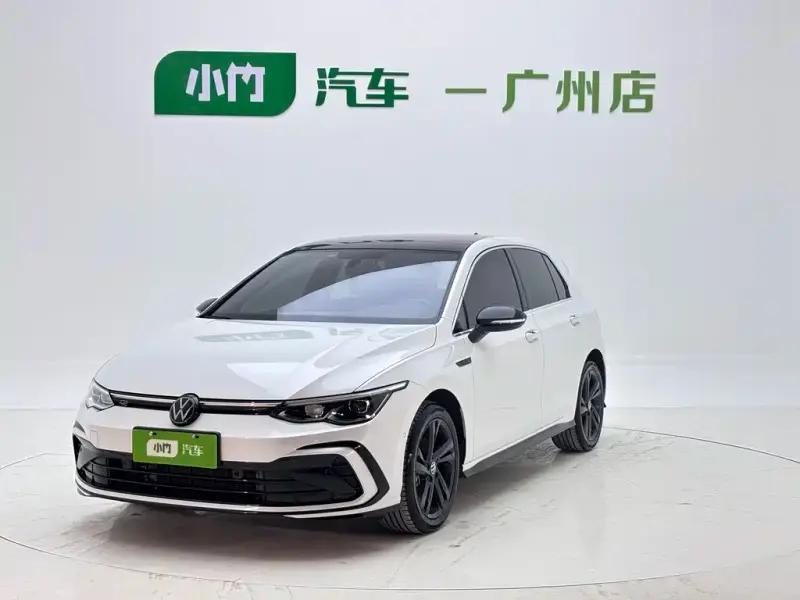 Volkswagen Golf, 2023