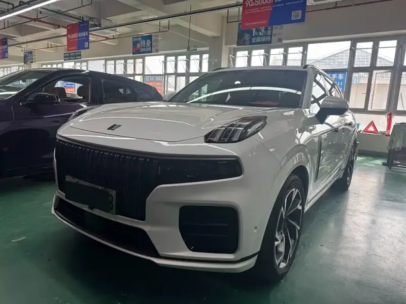 Lynk & Co 09 EM-P, 2022