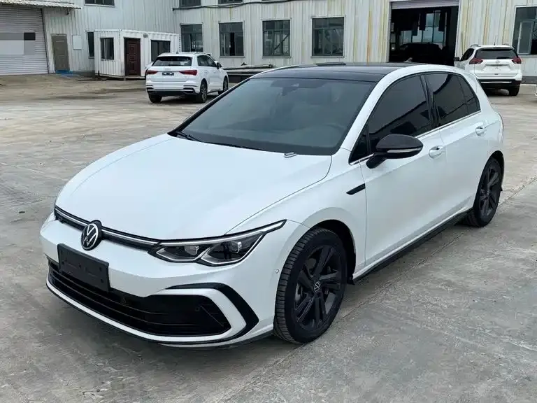 Volkswagen Golf, 2022