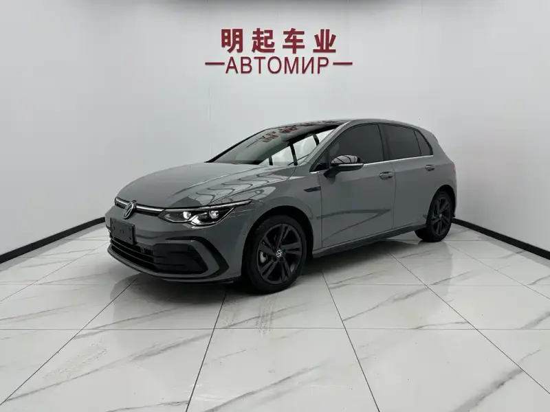 Volkswagen Golf, 2023
