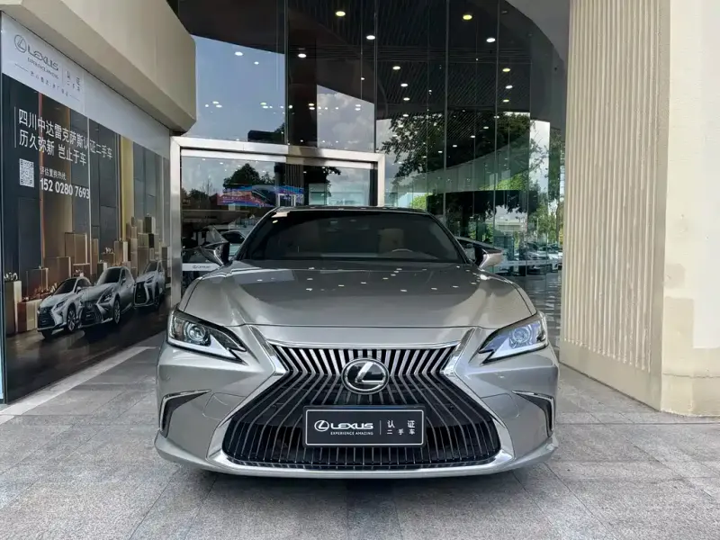 Lexus ES, 2020