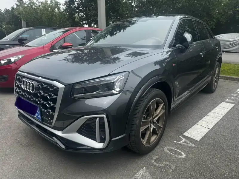 Audi Q2L, 2022