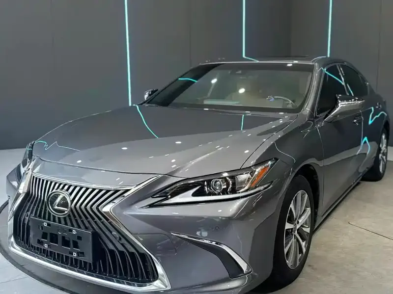Lexus ES, 2021