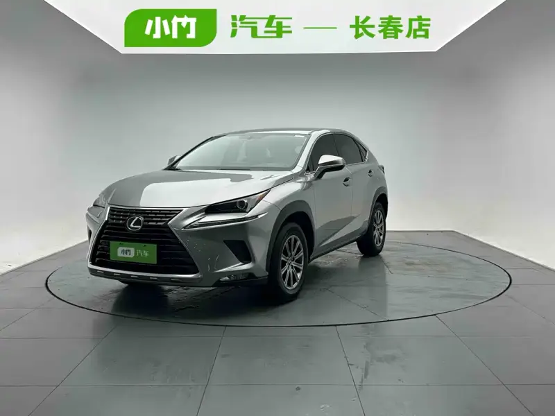 Lexus NX, 2020