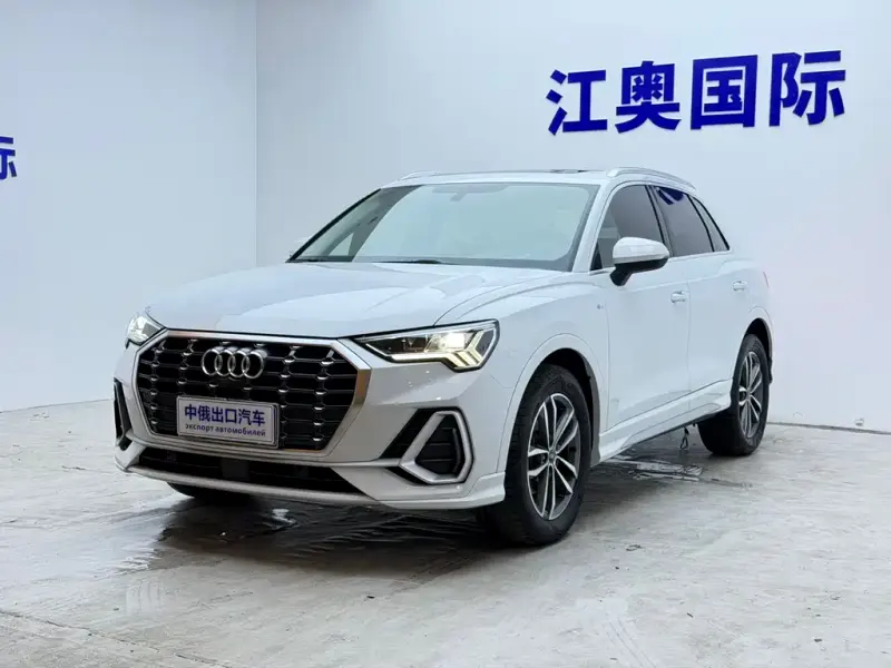 Audi Q3, 2022