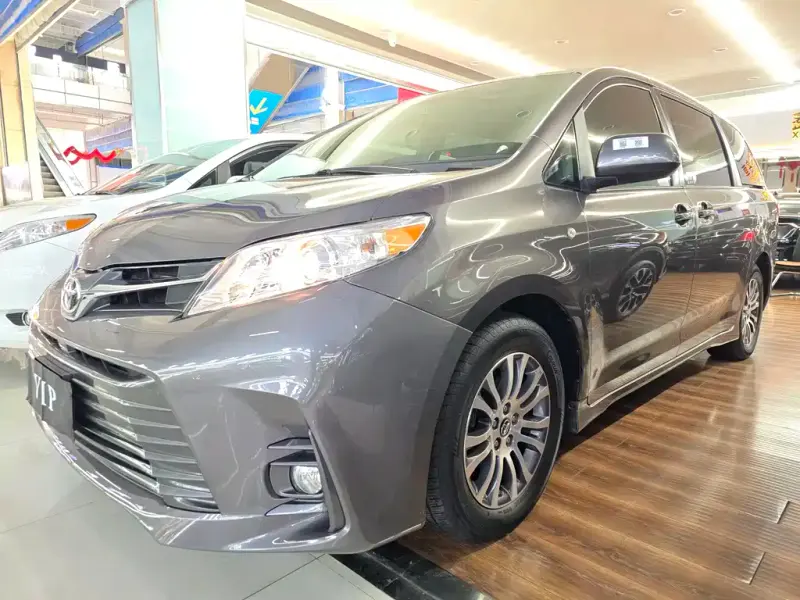 Toyota Sienna, 2020