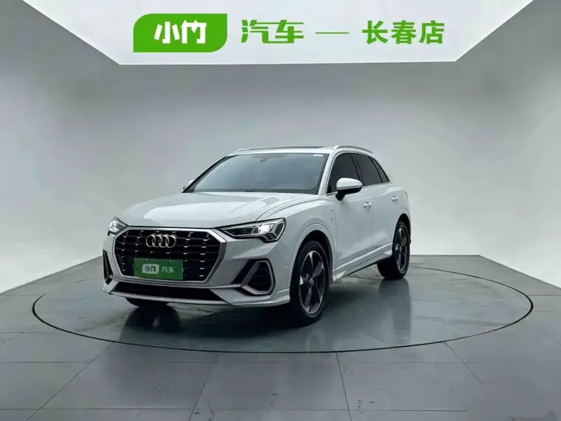 Audi Q3, 2022