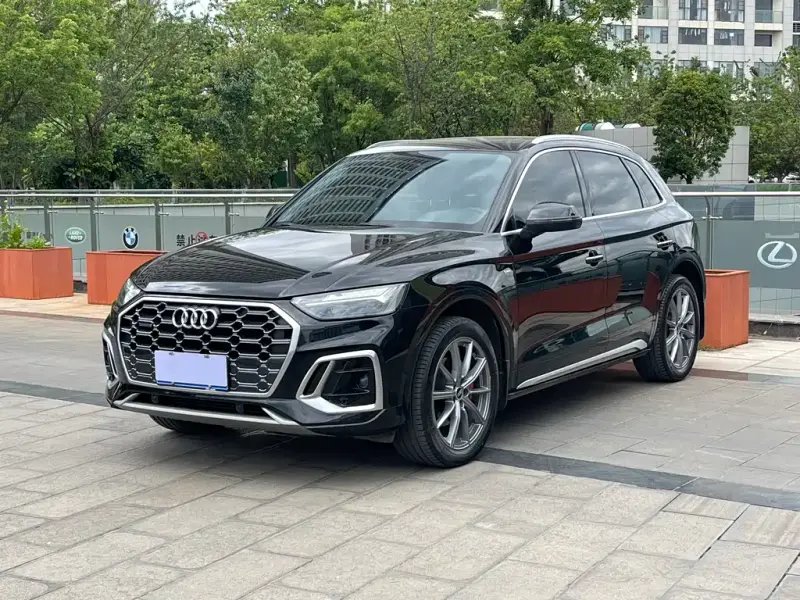 Audi Q5L, 2022