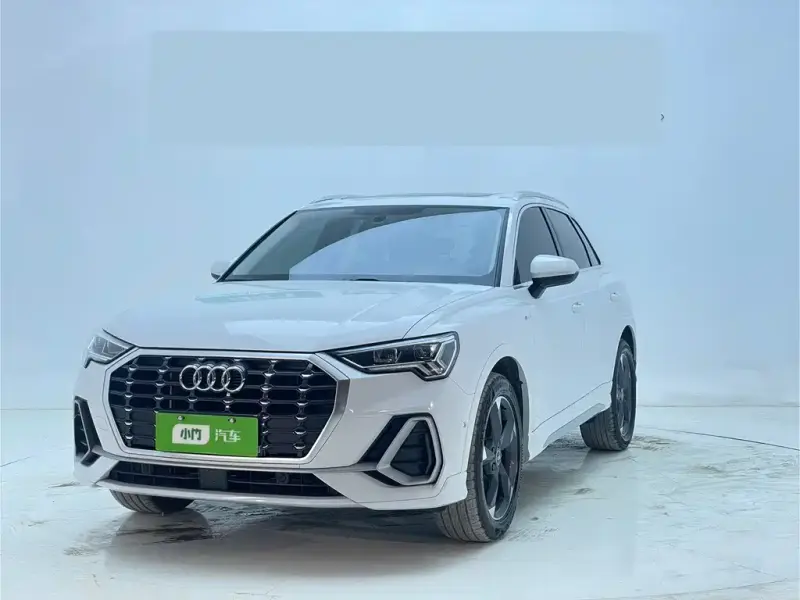 Audi Q3, 2022