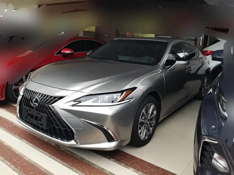 Lexus ES, 2024