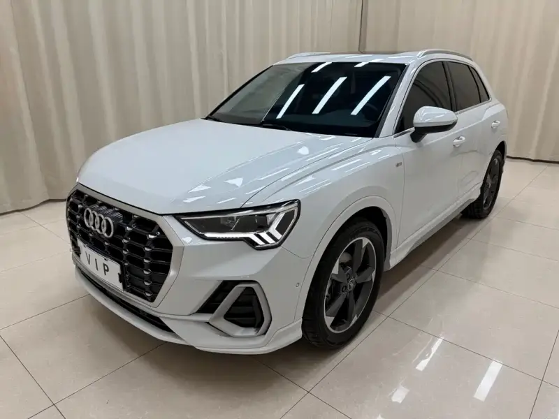 Audi Q3, 2022