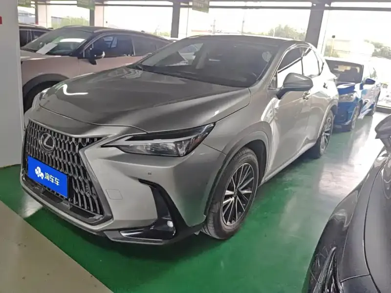 Lexus NX, 2023