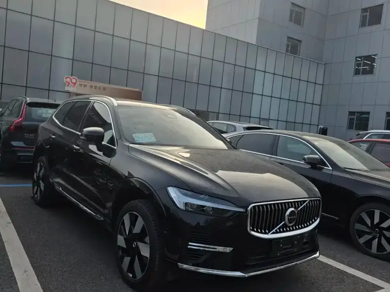 Volvo XC60 PHEV, 2024