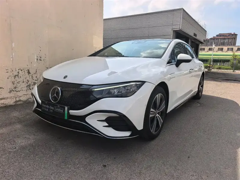 Mercedes-Benz EQE, 2025
