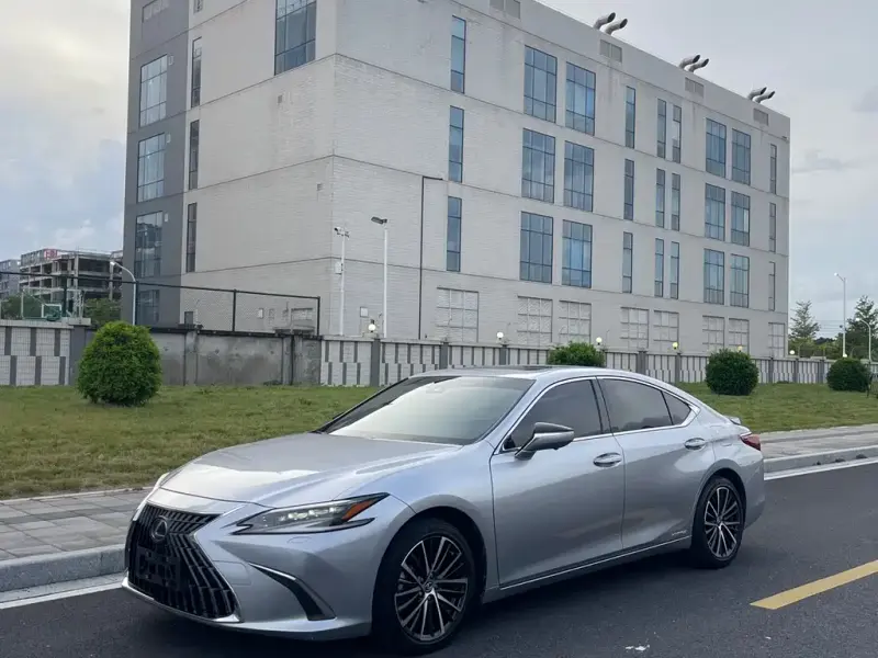 Lexus ES, 2021