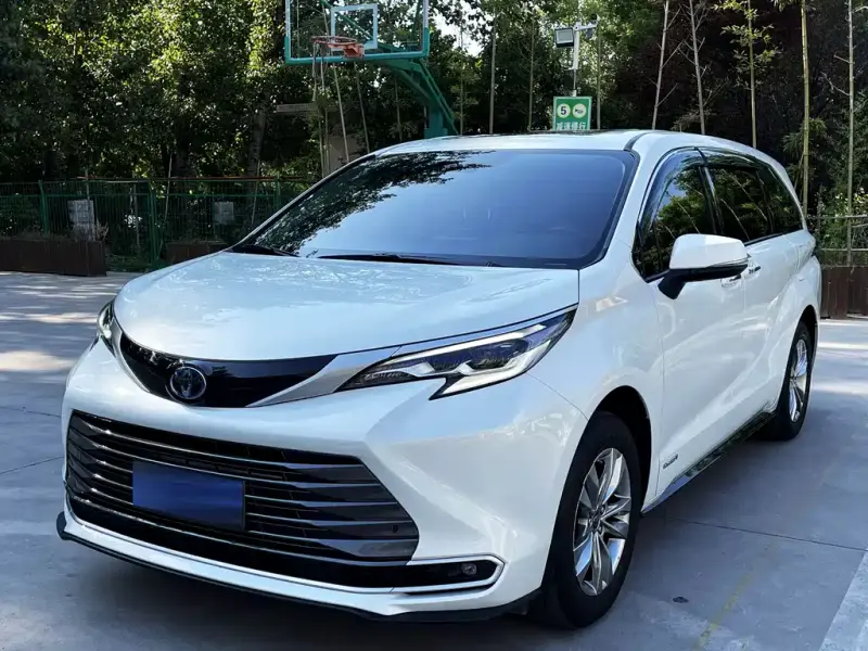 Toyota Sienna, 2024