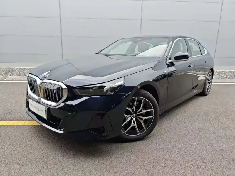 BMW i5, 2025
