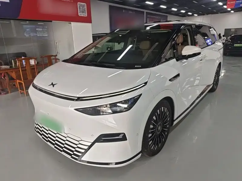 XPeng X9, 2025