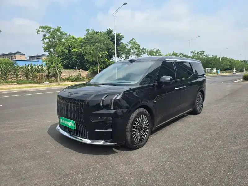 Zeekr 009, 2025