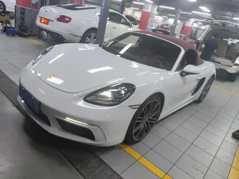 Porsche 718, 2022
