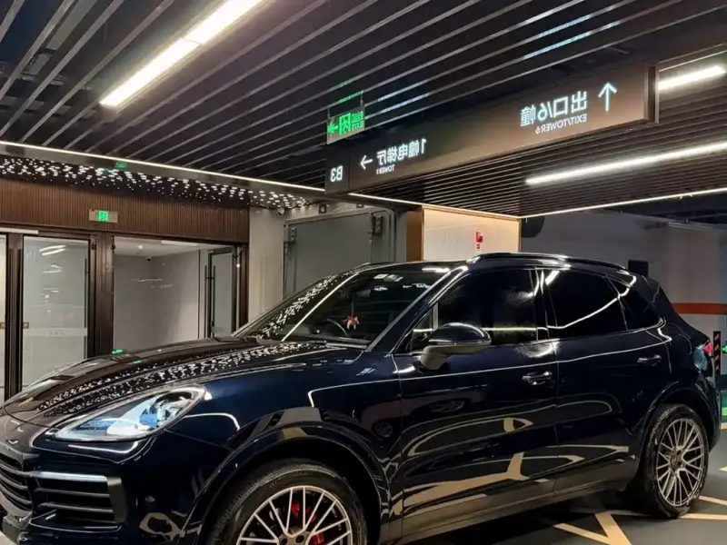 Porsche Cayenne Hybrid, 2022