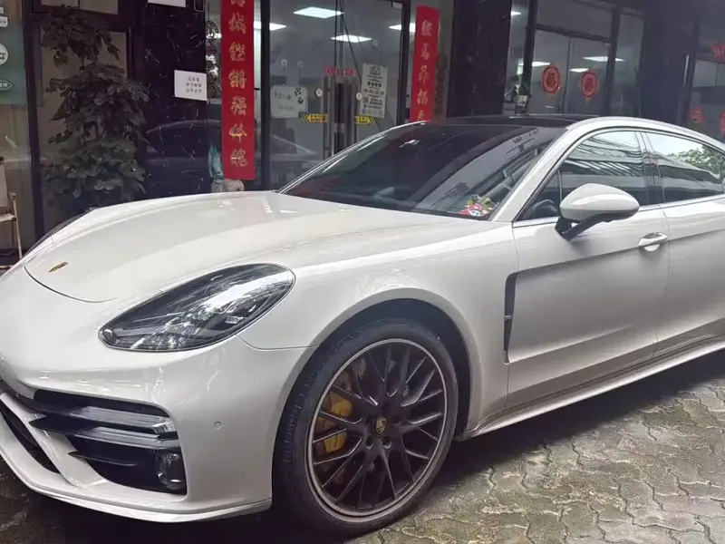 Porsche Panamera, 2022