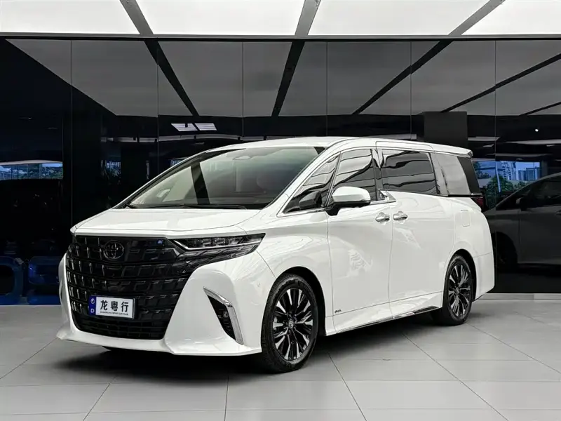 Toyota Alphard, 2024