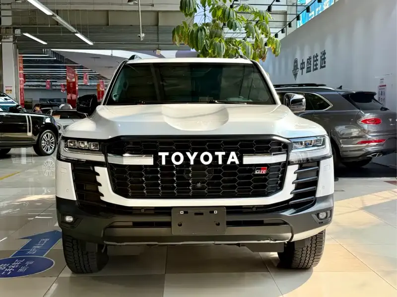 Toyota Land Cruiser, 2025