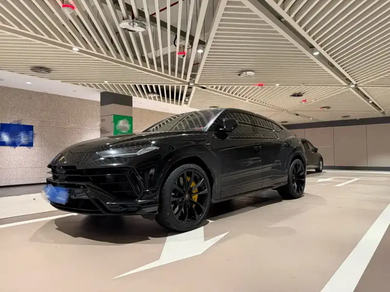 Lamborghini Urus, 2024