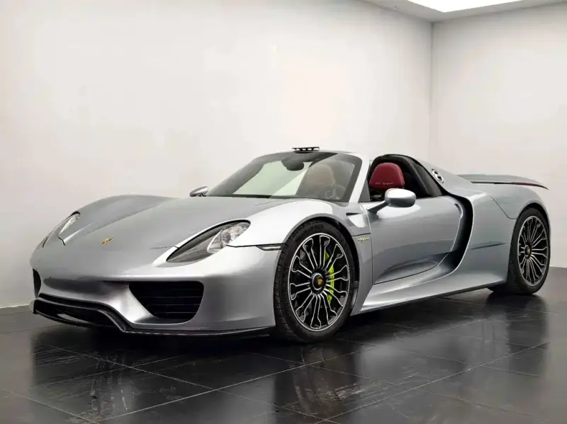 Porsche 918 Spyder, 2016
