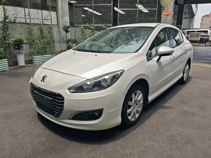 Peugeot 308, 2015