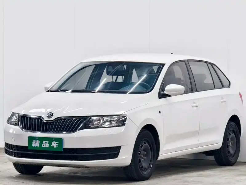 Skoda Rapid Spaceback, 2015