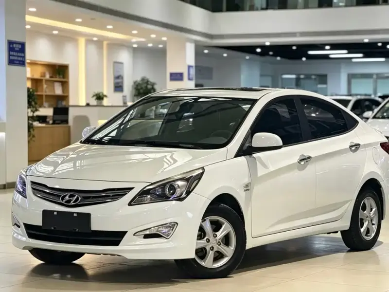 Hyundai Verna, 2015