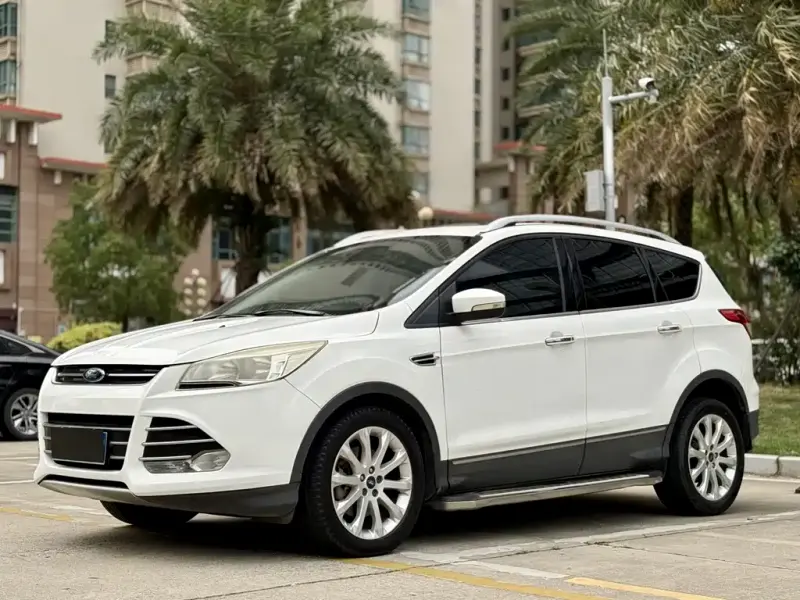 Ford Kuga, 2014