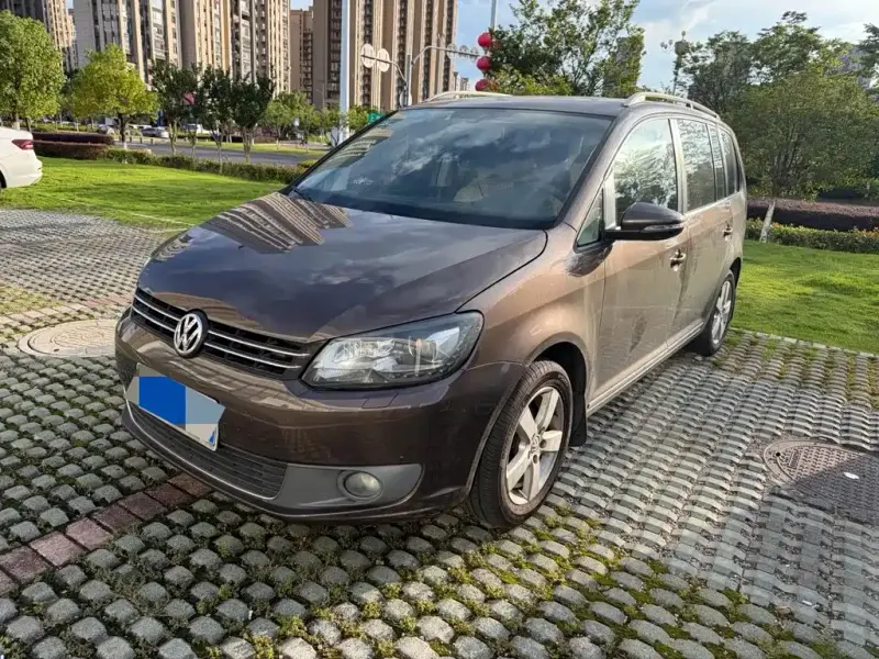 Volkswagen Touran, 2014