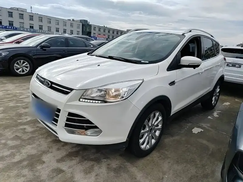 Ford Kuga, 2015