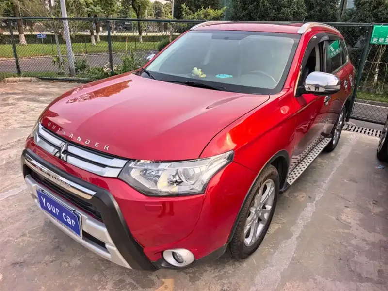 Mitsubishi Outlander (Import), 2015