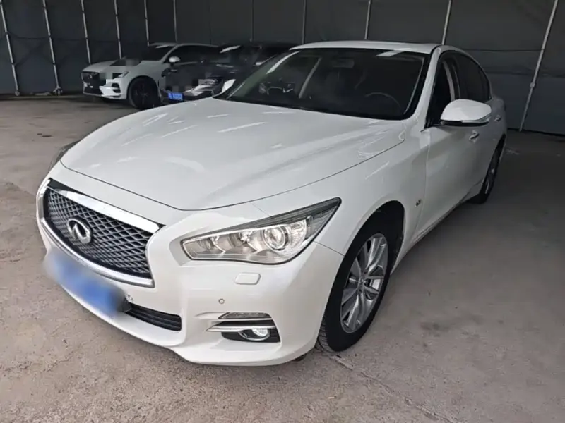 Infiniti Q50, 2015