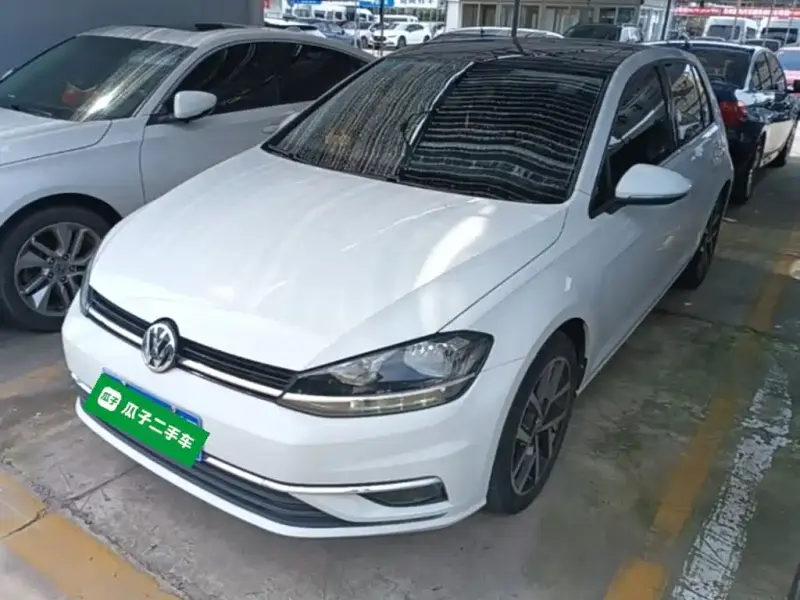 Volkswagen Golf, 2020