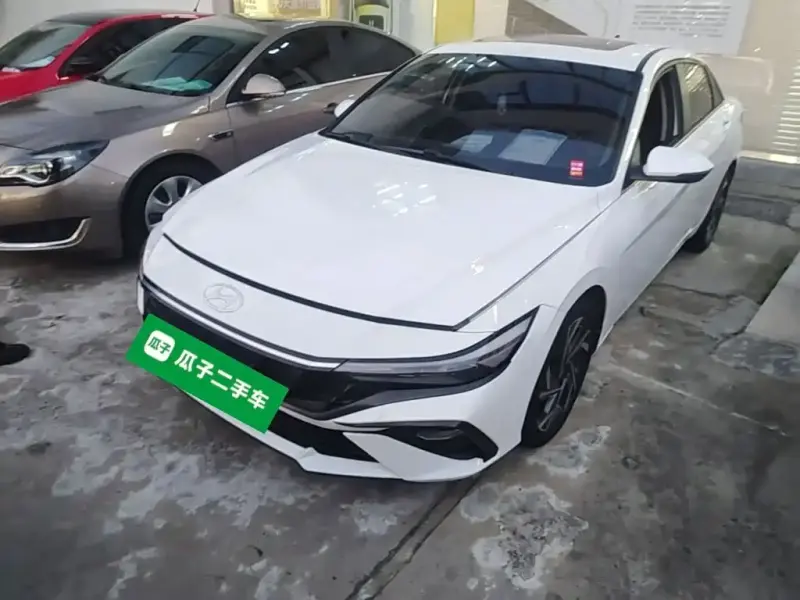 Hyundai Elantra, 2023