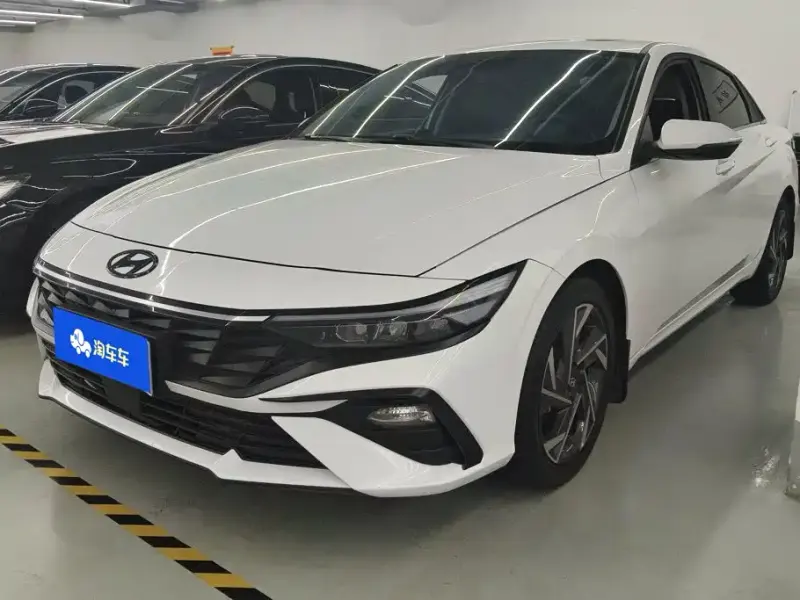 Hyundai Elantra, 2024